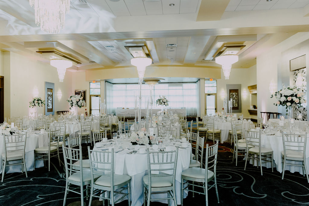ballroom of Avante Wedding VEnue