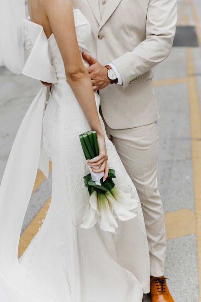 Love in the Windy City: Hane and Ryan’s WildmanBT Wedding and Board of Trade Portraits