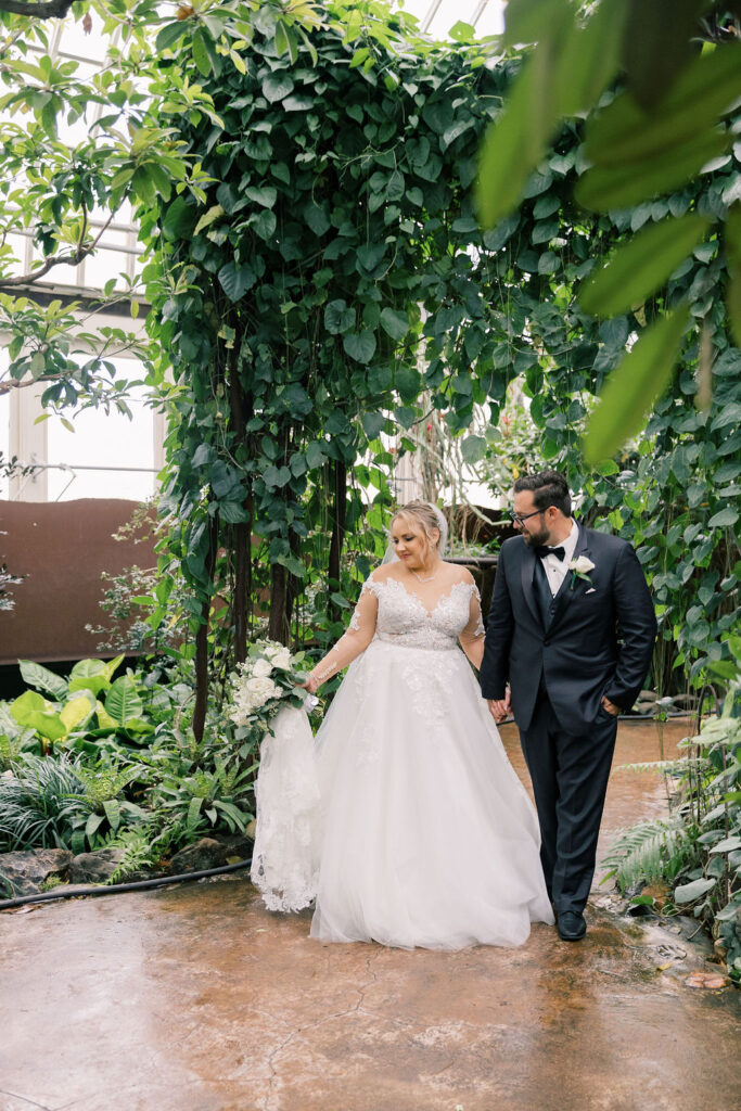 Garfield Conservatory Wedding bride and groom romatic porraits
