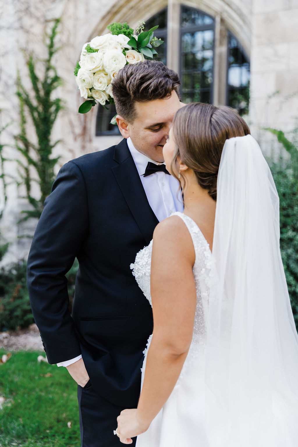 Choosing a wedding photographer is a big deal – they're capturing memories you'll cherish forever! Here's what to consider before making your decision:
