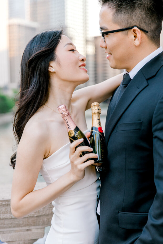 Prep guide for your engagement session Bring a Bottle of Champagne or Confetti