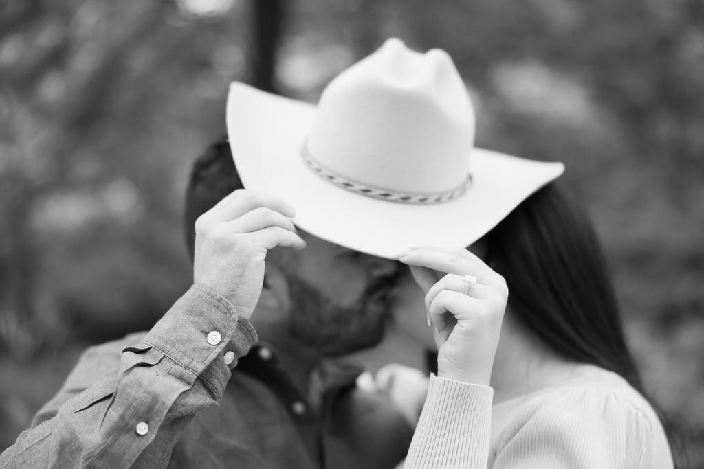 Love Along the River: Engagement Photos at the Chicago Riverwalk"