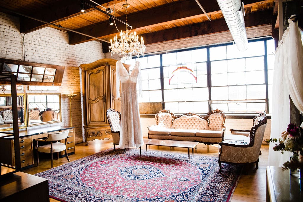 Salvage One Wedding Venue: A Vintage Chicago Delight