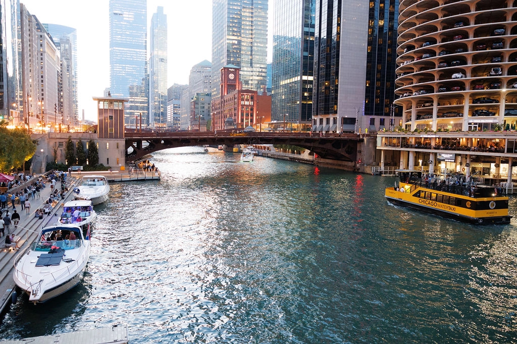 Exploring Chicago Through My Lens: A Chicago Photographer’s Journey