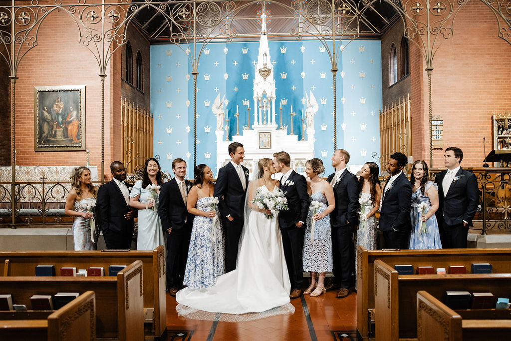 How to Plan Your Wedding Family Photos